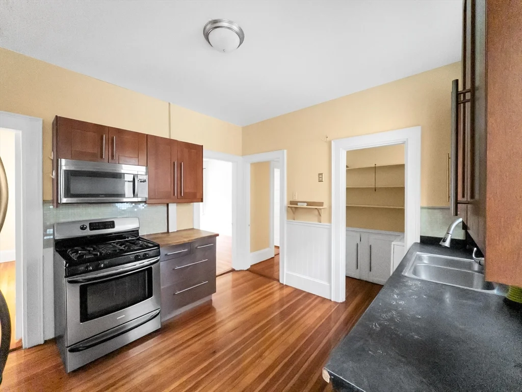 2 bed, 1 bath apartment for rent at 27 Woodlawn St Unit 2, Jamaica Plain