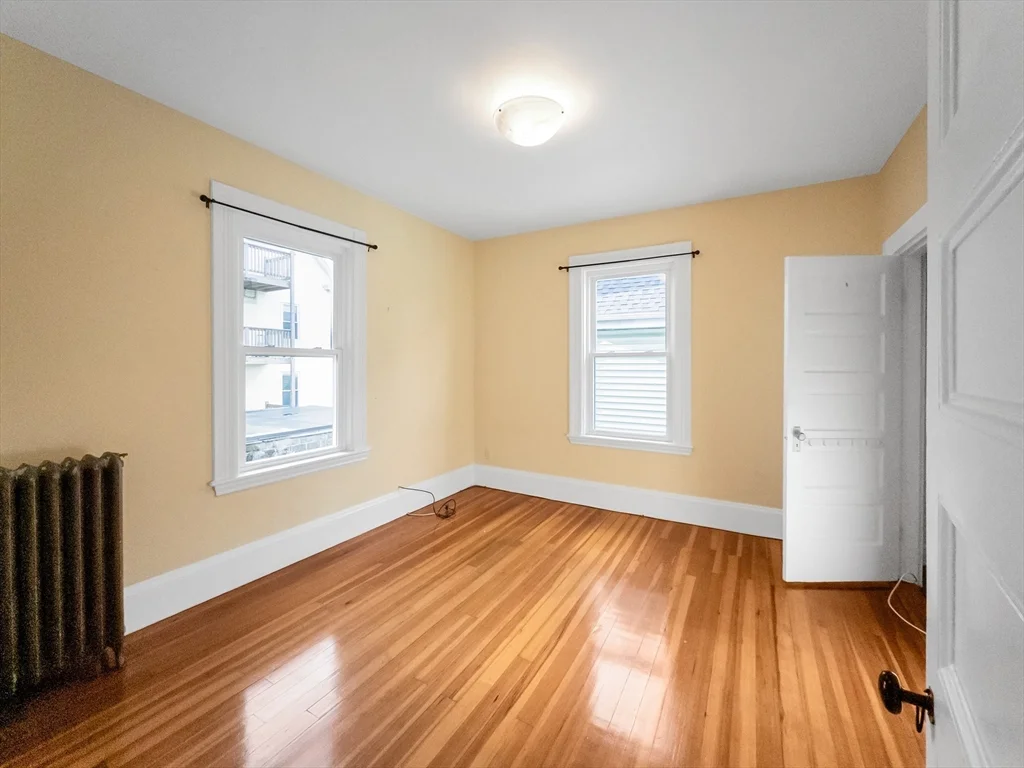 2 bed, 1 bath apartment for rent at 27 Woodlawn St Unit 2, Jamaica Plain — photo 4 of 14