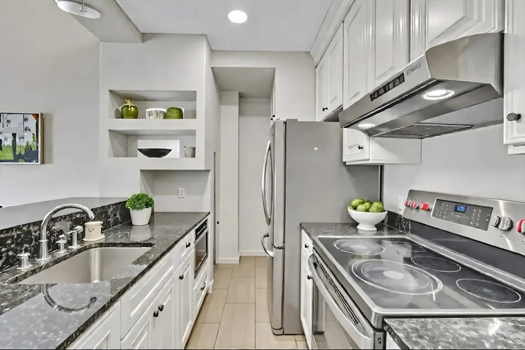 2 bed, 1 bath apartment for rent at 27 Worcester Sq Unit 5, South End — photo 2 of 21