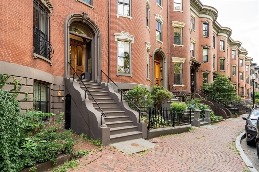 2 bed, 1 bath apartment for rent at 27 Worcester Sq Unit 5, South End — photo 18 of 21