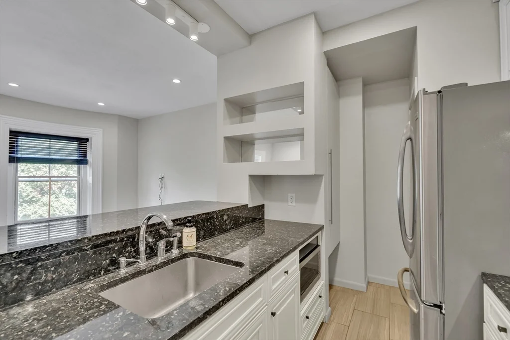 2 bed, 1 bath apartment for rent at 27 Worcester Sq Unit 5, South End — photo 8 of 21