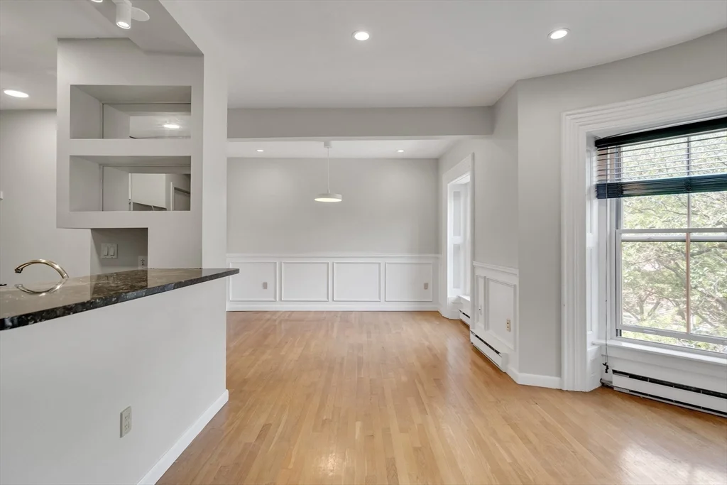 2 bed, 1 bath apartment for rent at 27 Worcester Sq Unit 5, South End — photo 10 of 21