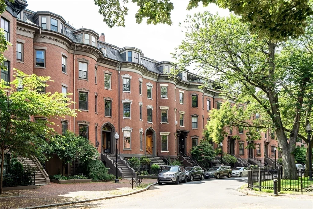 2 bed, 1 bath apartment for rent at 27 Worcester Sq Unit 5, South End — photo 19 of 21