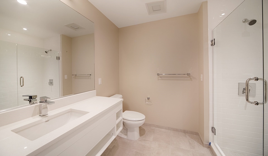 Studio bed, 1 bath apartment for rent at 270 3rd St Unit 804, Kendall Square — photo 4 of 9