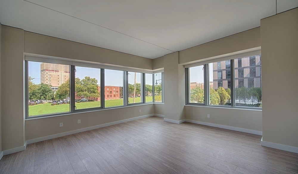 1 bed, 1 bath apartment for rent at 270 3rd St Unit 813, Kendall Square