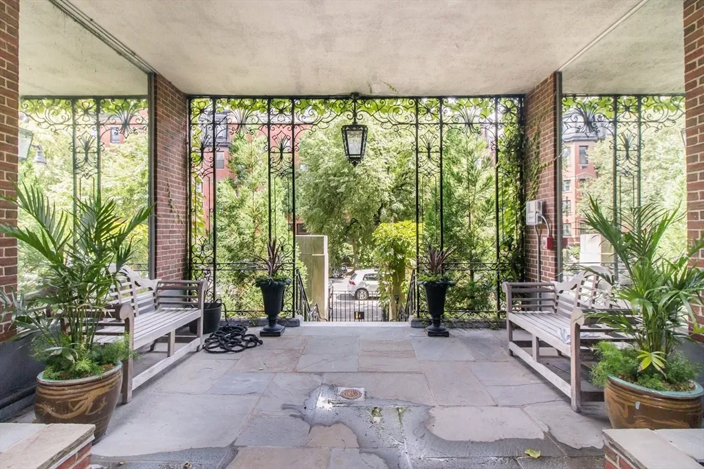 2 bed, 2 bath apartment for rent at 270 Beacon St Unit H5, Back Bay — photo 31 of 38