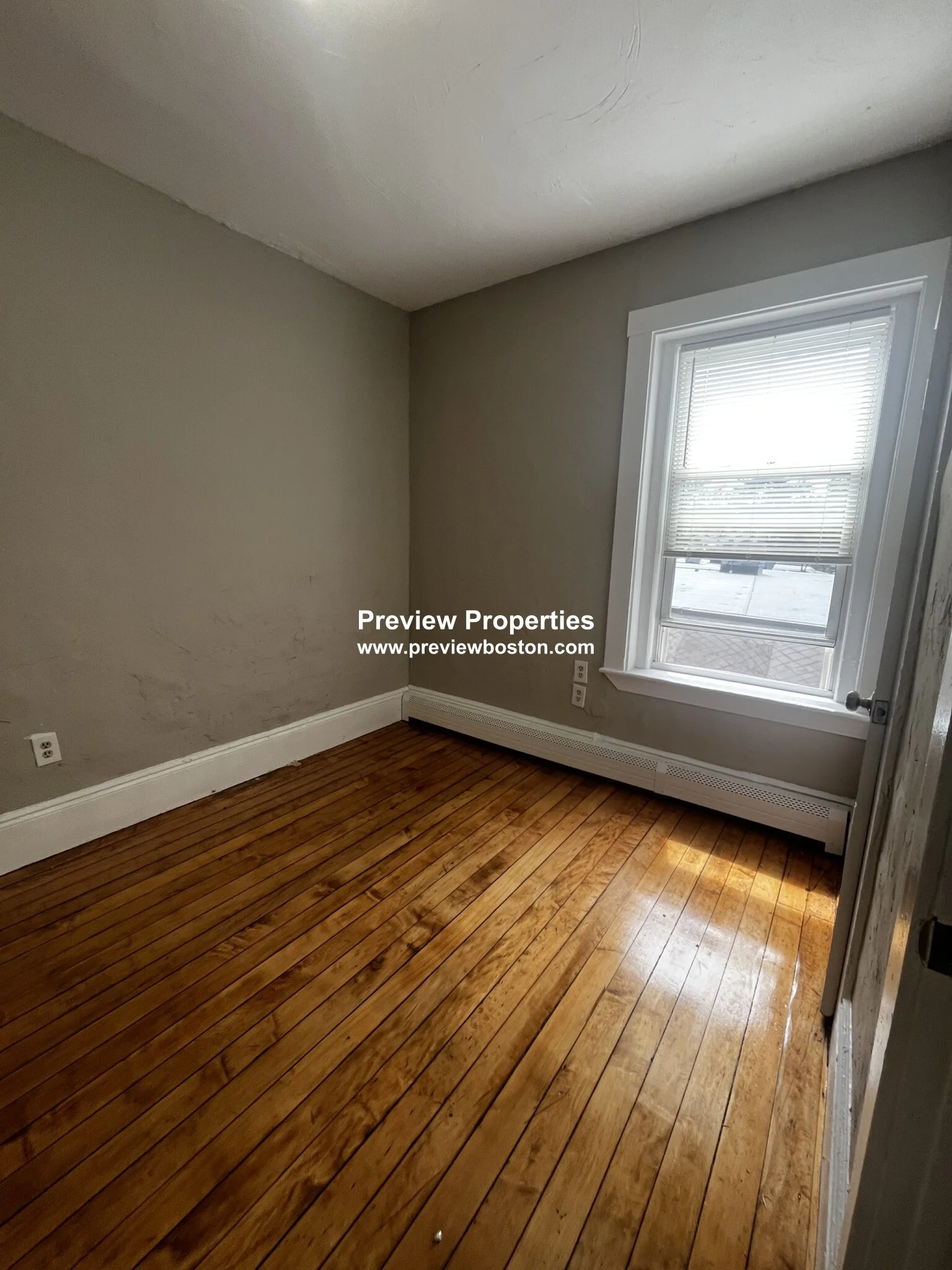 4 bed, 2 bath apartment for rent at 270 Bowdoin St Unit 2P, Dorchester — photo 5 of 10