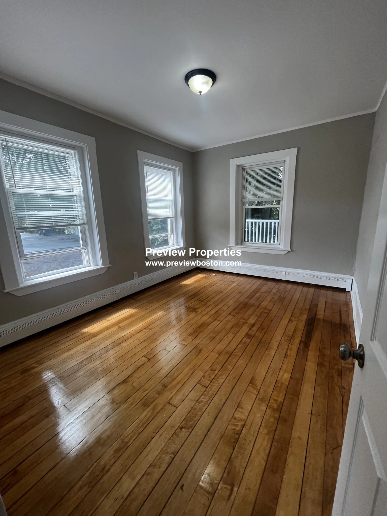 4 bed, 2 bath apartment for rent at 270 Bowdoin St Unit 2P, Dorchester — photo 4 of 10