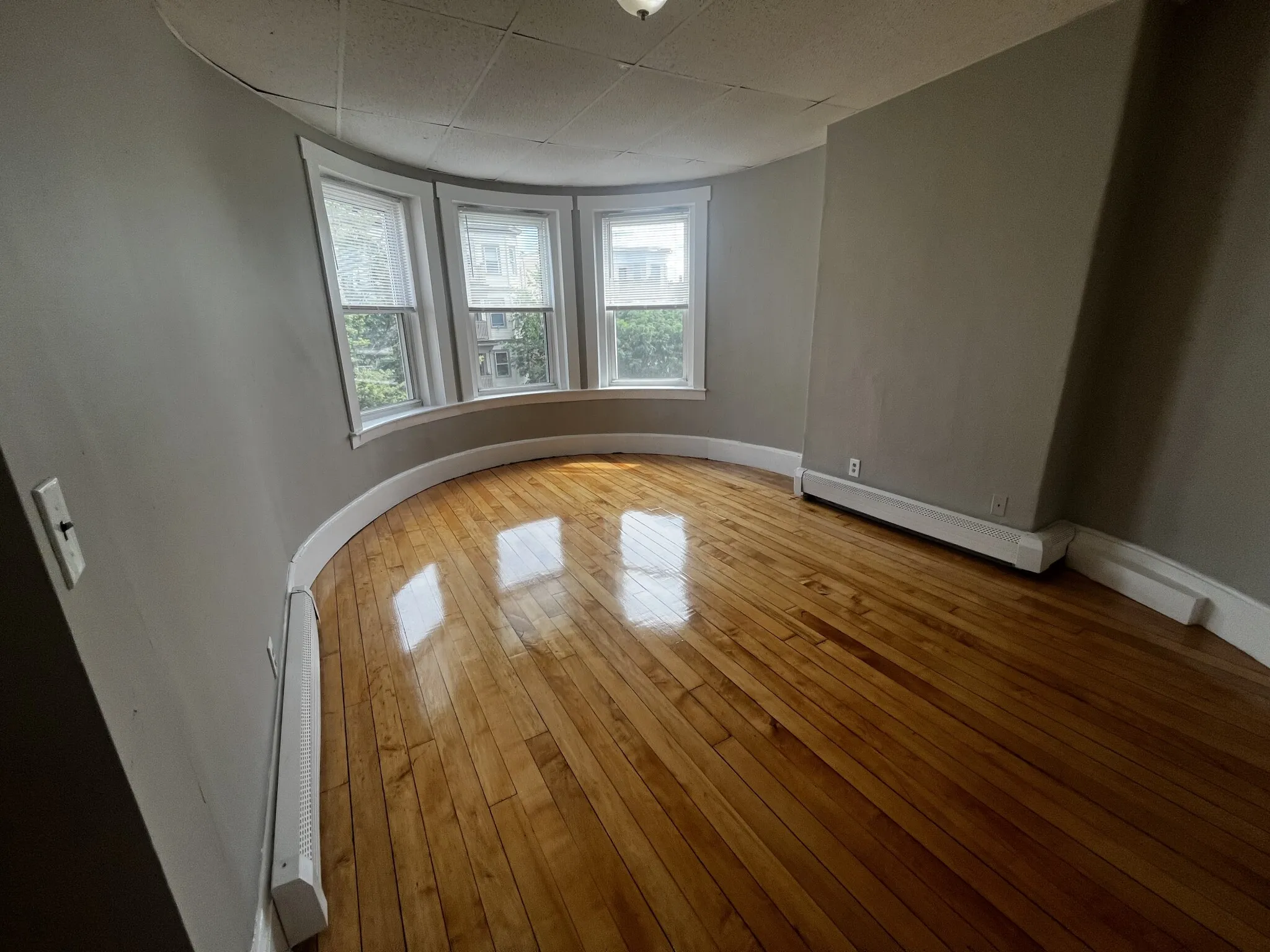 4 bed, 2 bath apartment for rent at 270 Bowdoin St Unit 3, Dorchester — photo 6 of 10