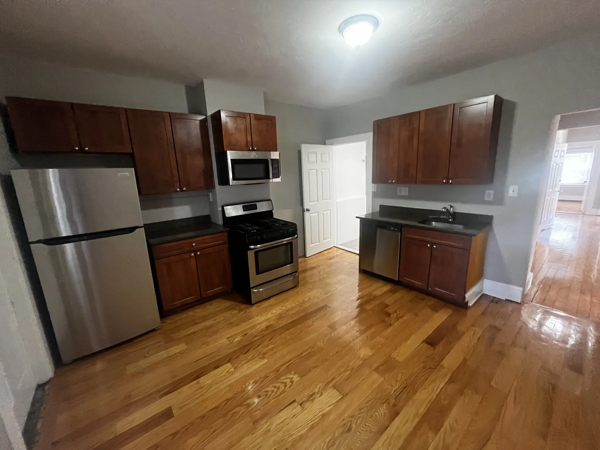4 bed, 2 bath apartment for rent at 270 Bowdoin St Unit 3, Dorchester