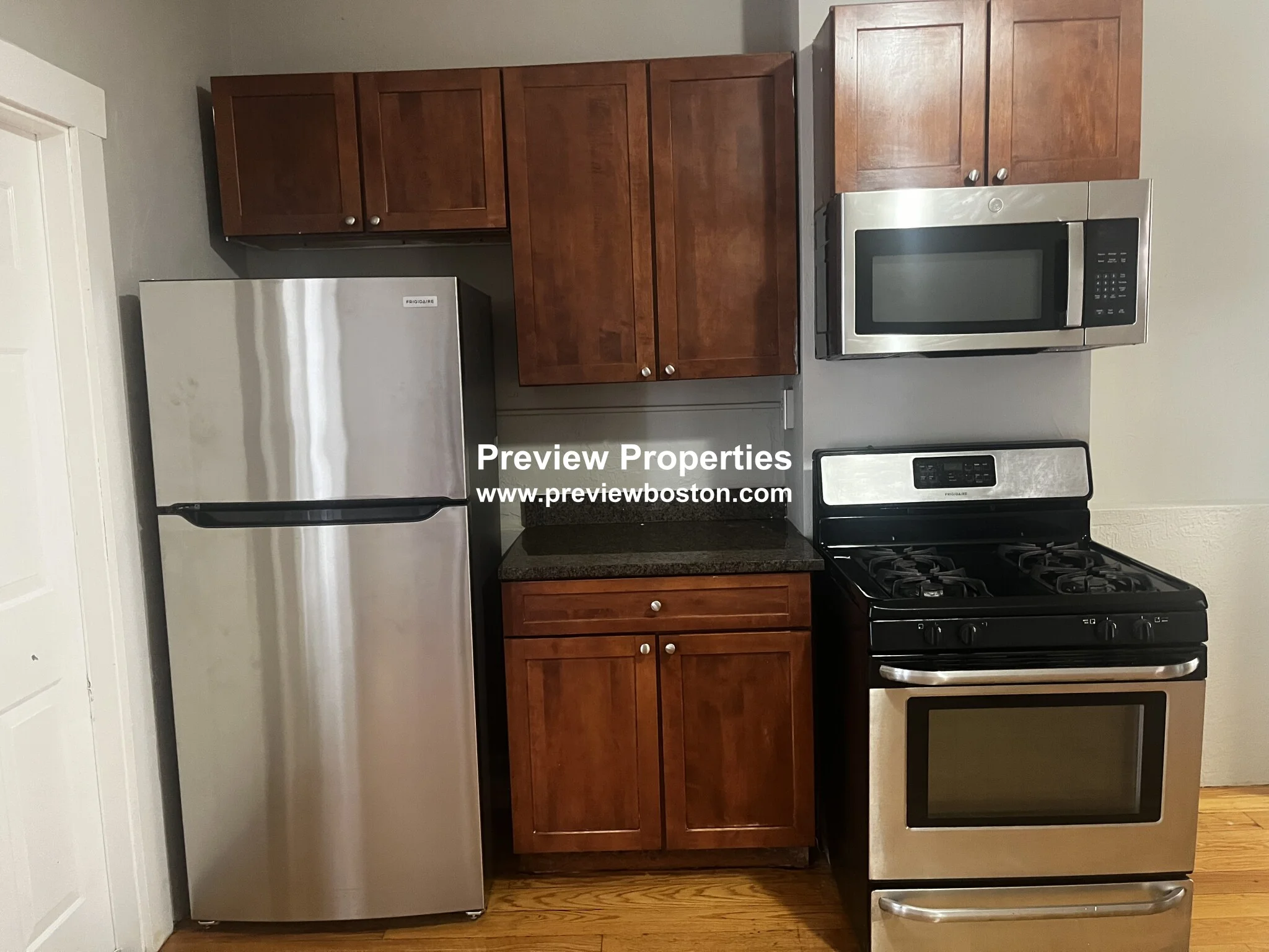 4 bed, 2 bath apartment for rent at 270 Bowdoin St Unit 3P, Dorchester — photo 4 of 10