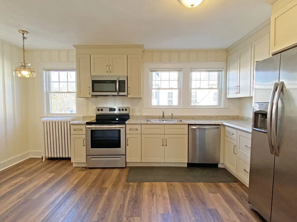 3 bed, 1 bath apartment for rent at 270 Cabot St Unit 2, Newtonville — photo 12 of 20