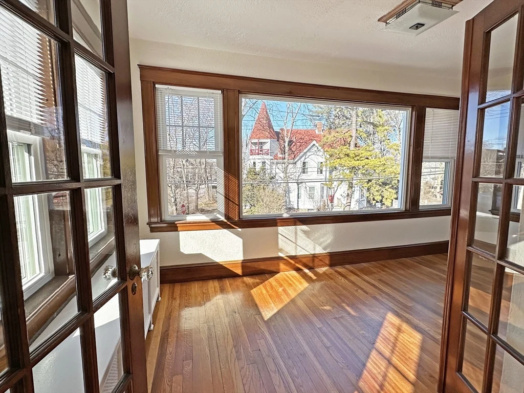 3 bed, 1 bath apartment for rent at 270 Cabot St Unit 2, Newtonville — photo 4 of 20