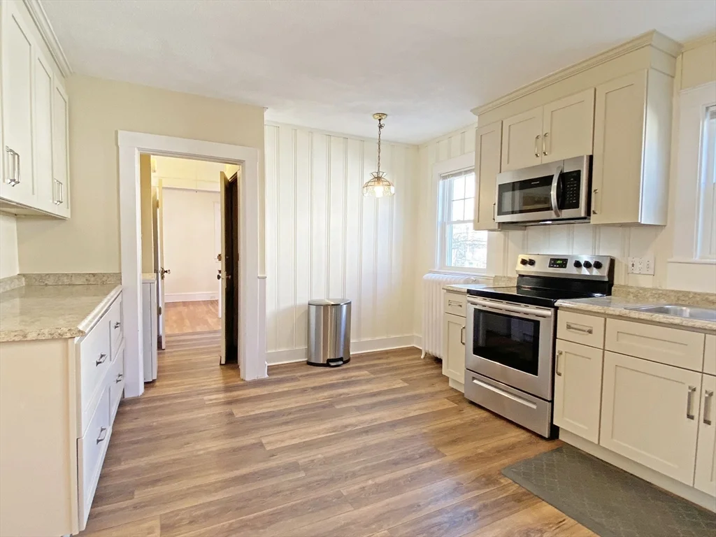 3 bed, 1 bath apartment for rent at 270 Cabot St Unit 2, Newtonville — photo 11 of 20