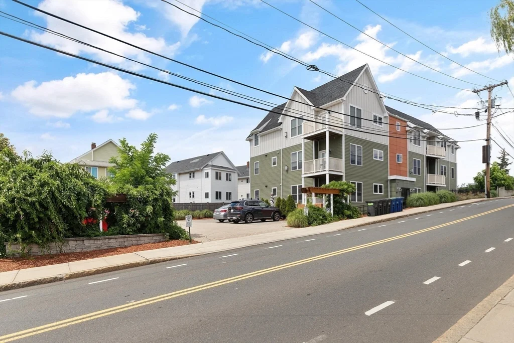 2 bed, 2 bath apartment for rent at 270 Cedar St Unit 8, Somerville — photo 25 of 26