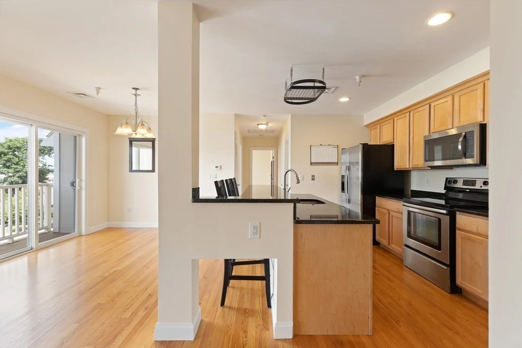 2 bed, 2 bath apartment for rent at 270 Cedar St Unit 8, Somerville — photo 5 of 26