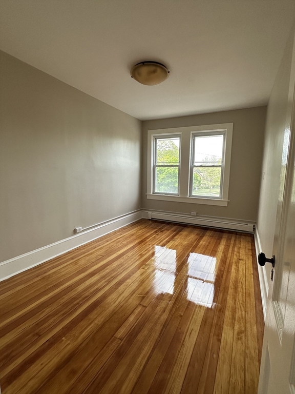 3 bed, 1 bath apartment for rent at 270 Court St Unit 2, Plymouth — photo 6 of 8