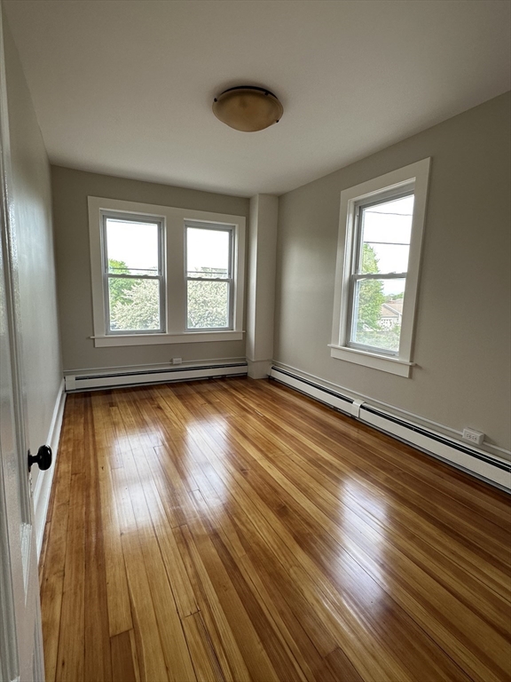 3 bed, 1 bath apartment for rent at 270 Court St Unit 2, Plymouth — photo 7 of 8
