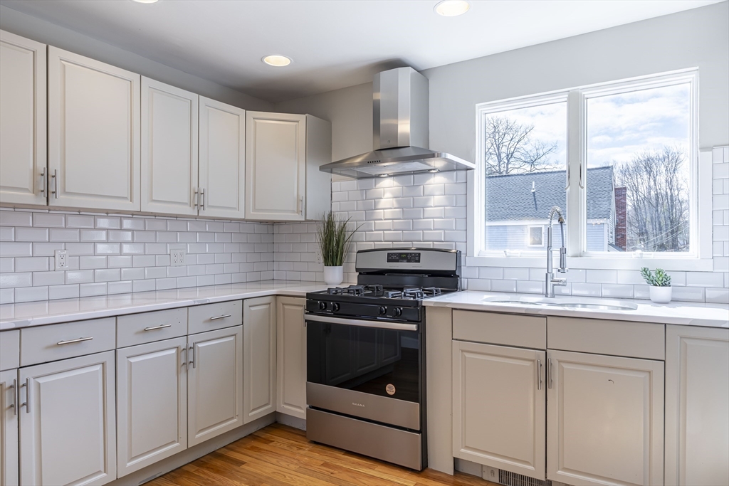 4 bed, 4+ bath apartment for rent at 270 Cross St Unit 1, Winchester — photo 15 of 38