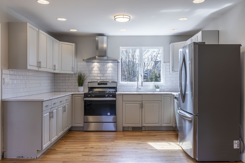 4 bed, 4+ bath apartment for rent at 270 Cross St Unit 1, Winchester — photo 12 of 38