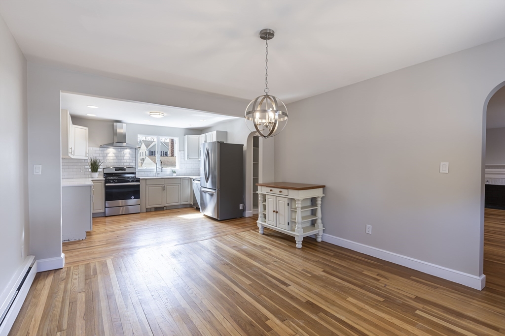 4 bed, 4+ bath apartment for rent at 270 Cross St Unit 1, Winchester — photo 11 of 38