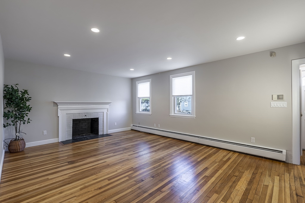4 bed, 4+ bath apartment for rent at 270 Cross St Unit 1, Winchester — photo 6 of 38