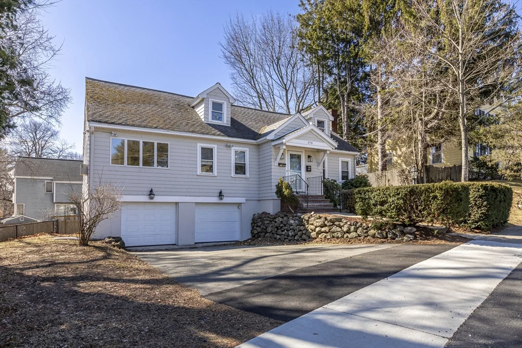 4 bed, 4+ bath apartment for rent at 270 Cross St Unit SF, Winchester