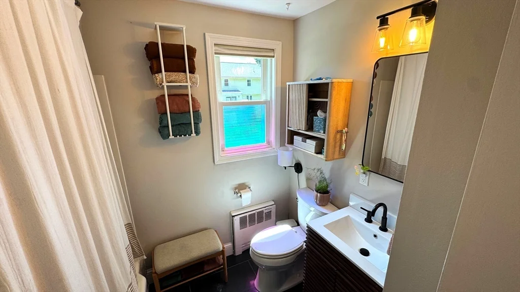 4 bed, 4+ bath apartment for rent at 270 Cross St Unit SF, Winchester — photo 17 of 34