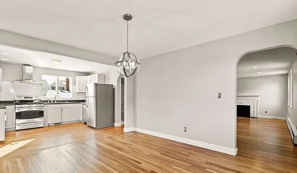 4 bed, 4+ bath apartment for rent at 270 Cross St, Winchester — photo 2 of 33