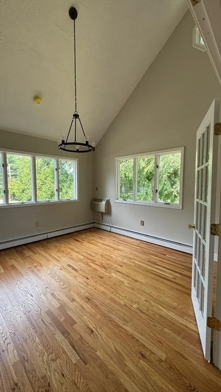 4 bed, 4+ bath apartment for rent at 270 Cross St, Winchester — photo 19 of 33