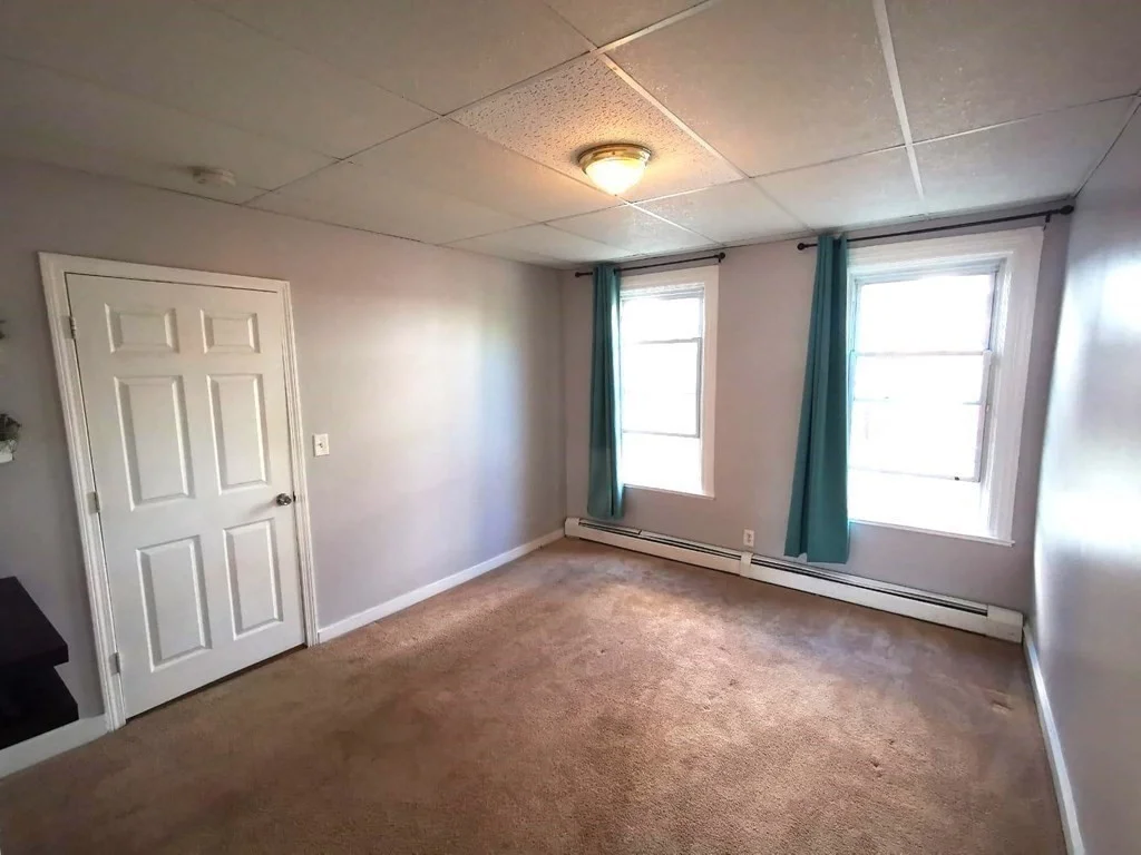 2 bed, 1 bath apartment for rent at 270 Division St Unit 1, Pawtucket — photo 5 of 8