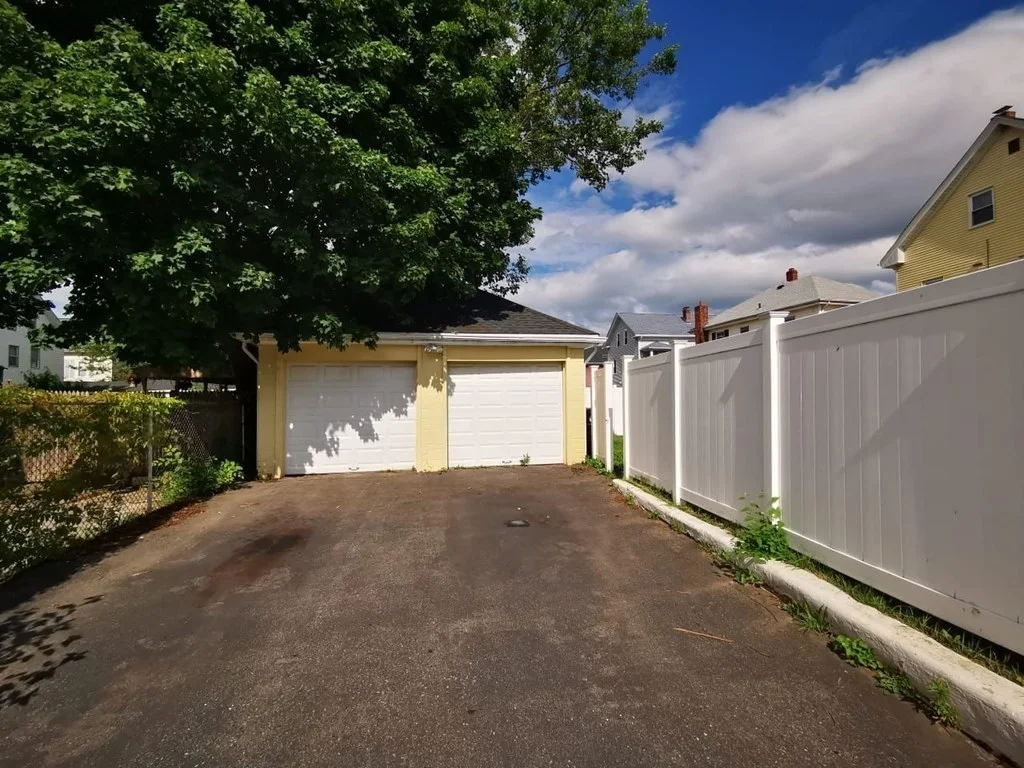 2 bed, 1 bath apartment for rent at 270 Division St Unit 1, Pawtucket — photo 8 of 8
