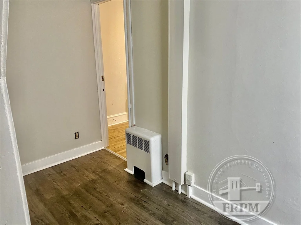 4 bed, 1 bath apartment for rent at 270 Fourth St Unit 1, Fall River — photo 6 of 7