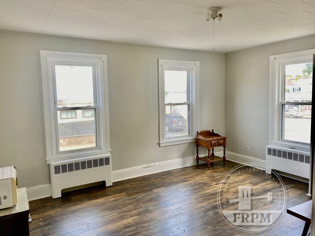 4 bed, 1 bath apartment for rent at 270 Fourth St Unit 1, Fall River — photo 7 of 7