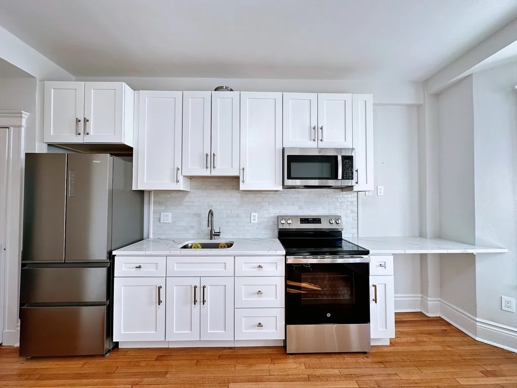 Studio bed, 1 bath apartment for rent at 270 Huntington Ave Unit 706, Fenway — photo 1 of 8