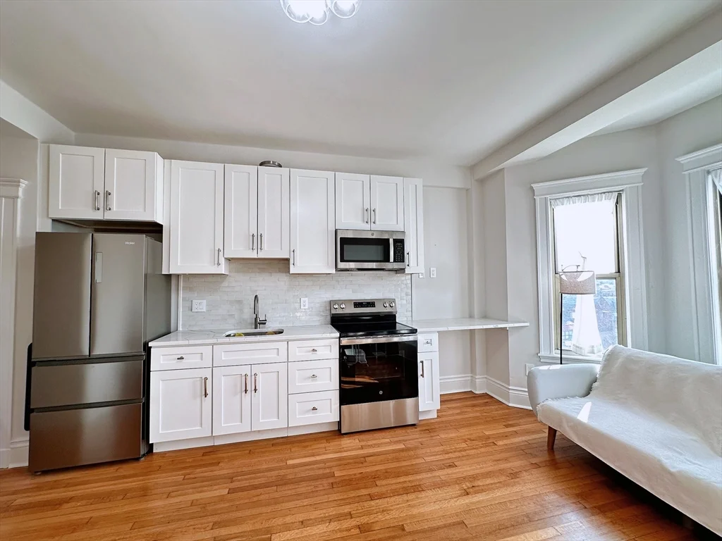 Studio bed, 1 bath apartment for rent at 270 Huntington Ave Unit 706, Fenway — photo 2 of 8