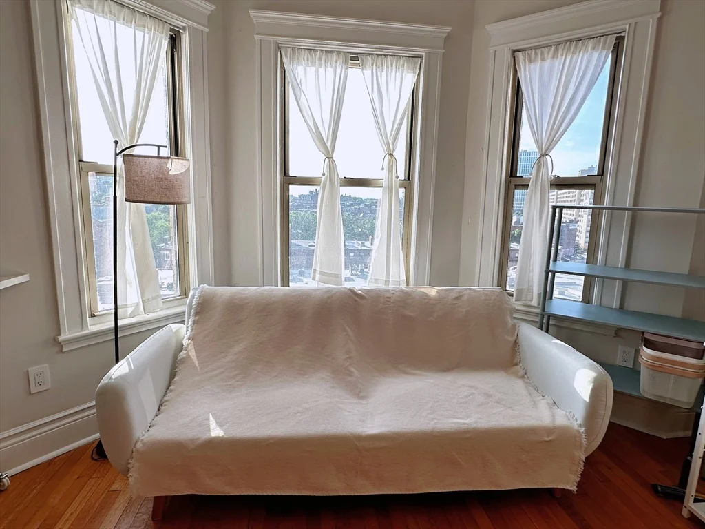 Studio bed, 1 bath apartment for rent at 270 Huntington Ave Unit 706, Fenway — photo 5 of 8