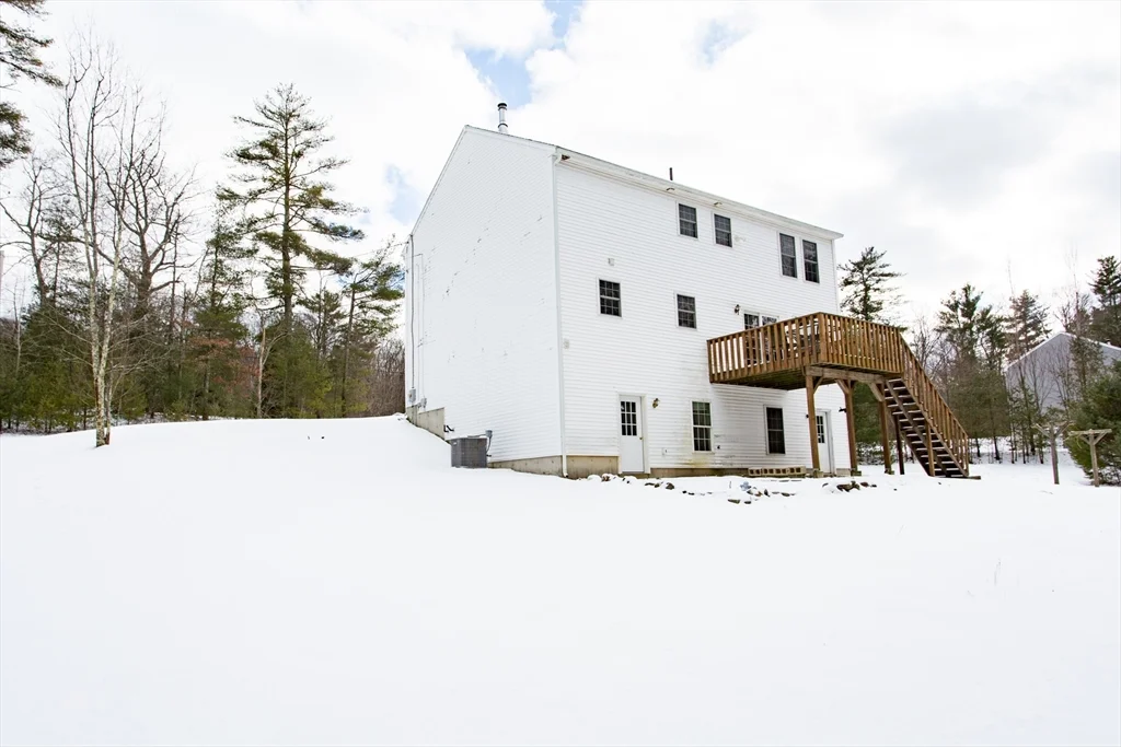 3 bed, 2 bath apartment for rent at 270 New Braintree Rd, West Brookfield — photo 7 of 33