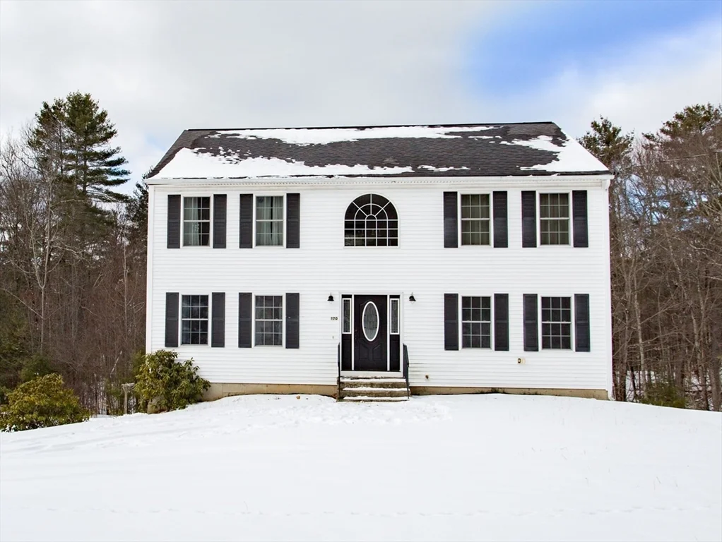 3 bed, 2 bath apartment for rent at 270 New Braintree Rd, West Brookfield — photo 1 of 33