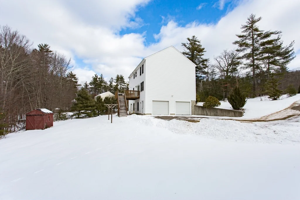 3 bed, 2 bath apartment for rent at 270 New Braintree Rd, West Brookfield — photo 5 of 33