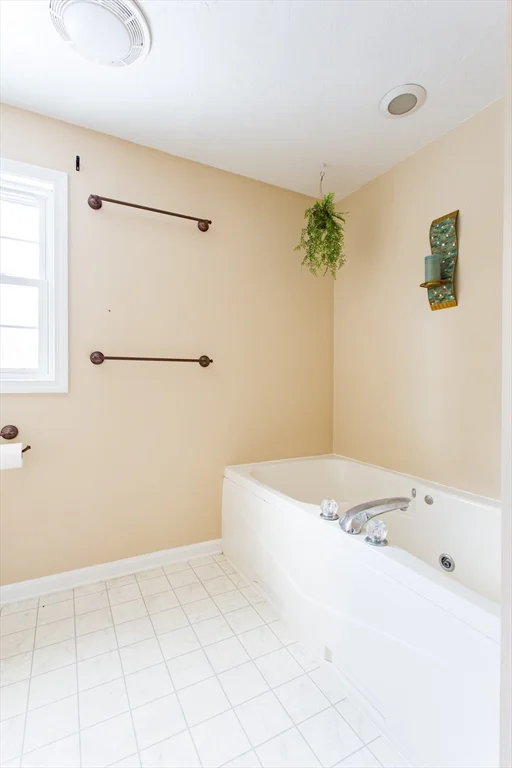 3 bed, 2 bath apartment for rent at 270 New Braintree Rd, West Brookfield — photo 27 of 33