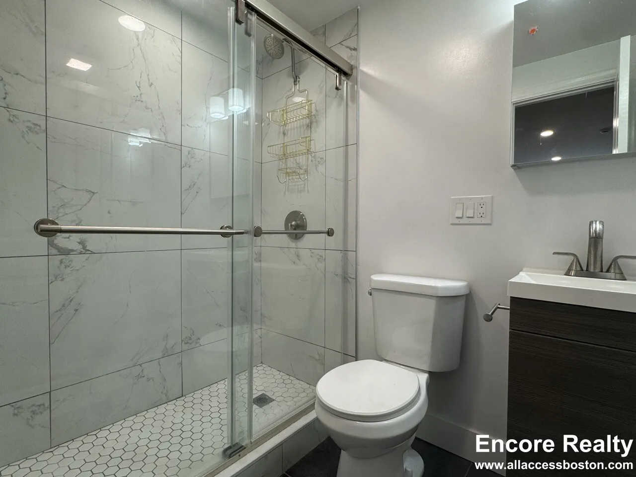 Studio bed, 1 bath apartment for rent at 270 Newbury St Unit 101, Back Bay — photo 6 of 7
