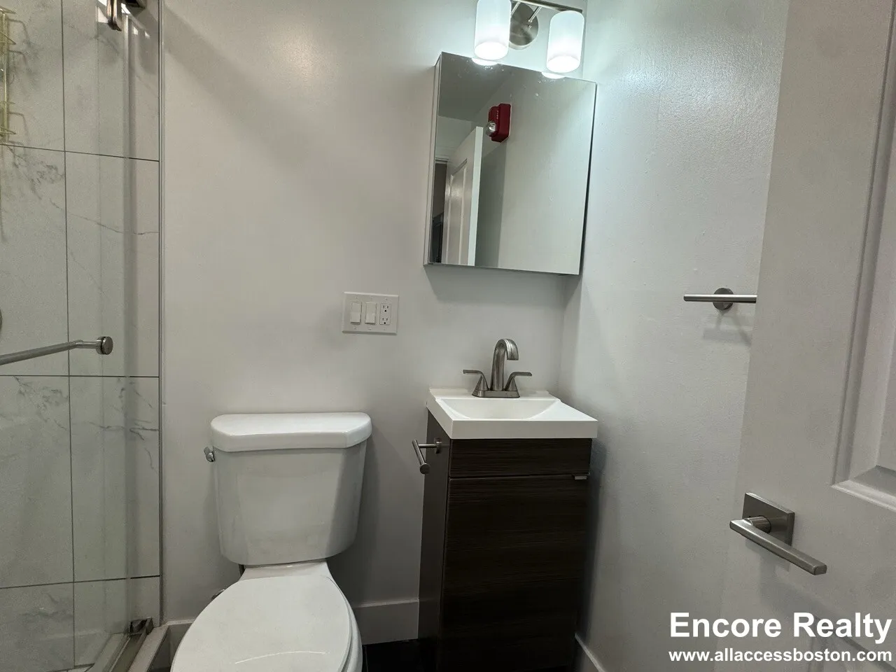 Studio bed, 1 bath apartment for rent at 270 Newbury St Unit 101, Back Bay — photo 5 of 7