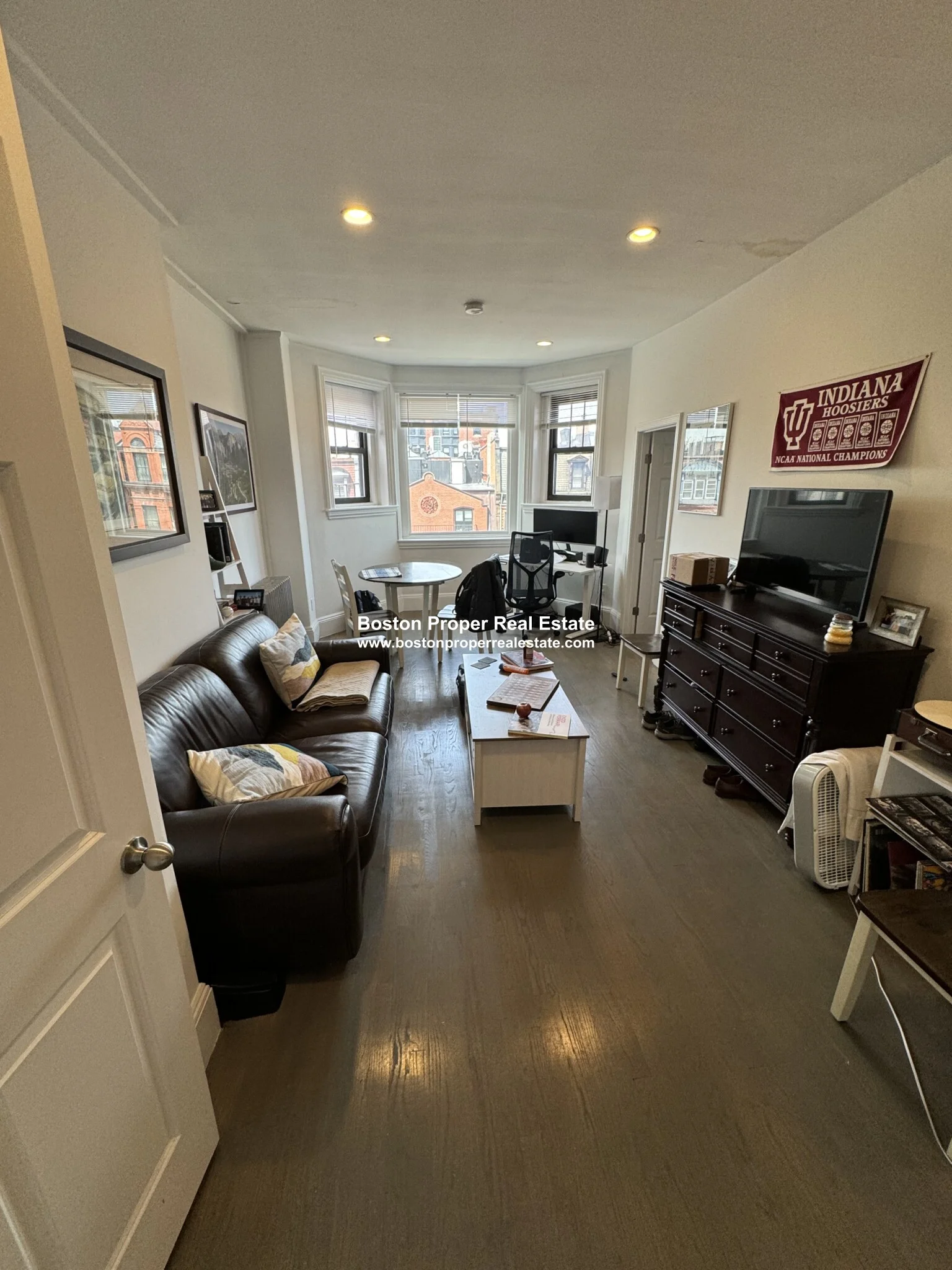 1 bed, 1 bath apartment for rent at 270 Newbury St Unit 11, Back Bay — photo 2 of 11