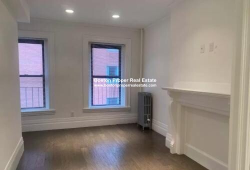 Studio bed, 1 bath apartment for rent at 270 Newbury St Unit 6a, Back Bay — photo 6 of 9