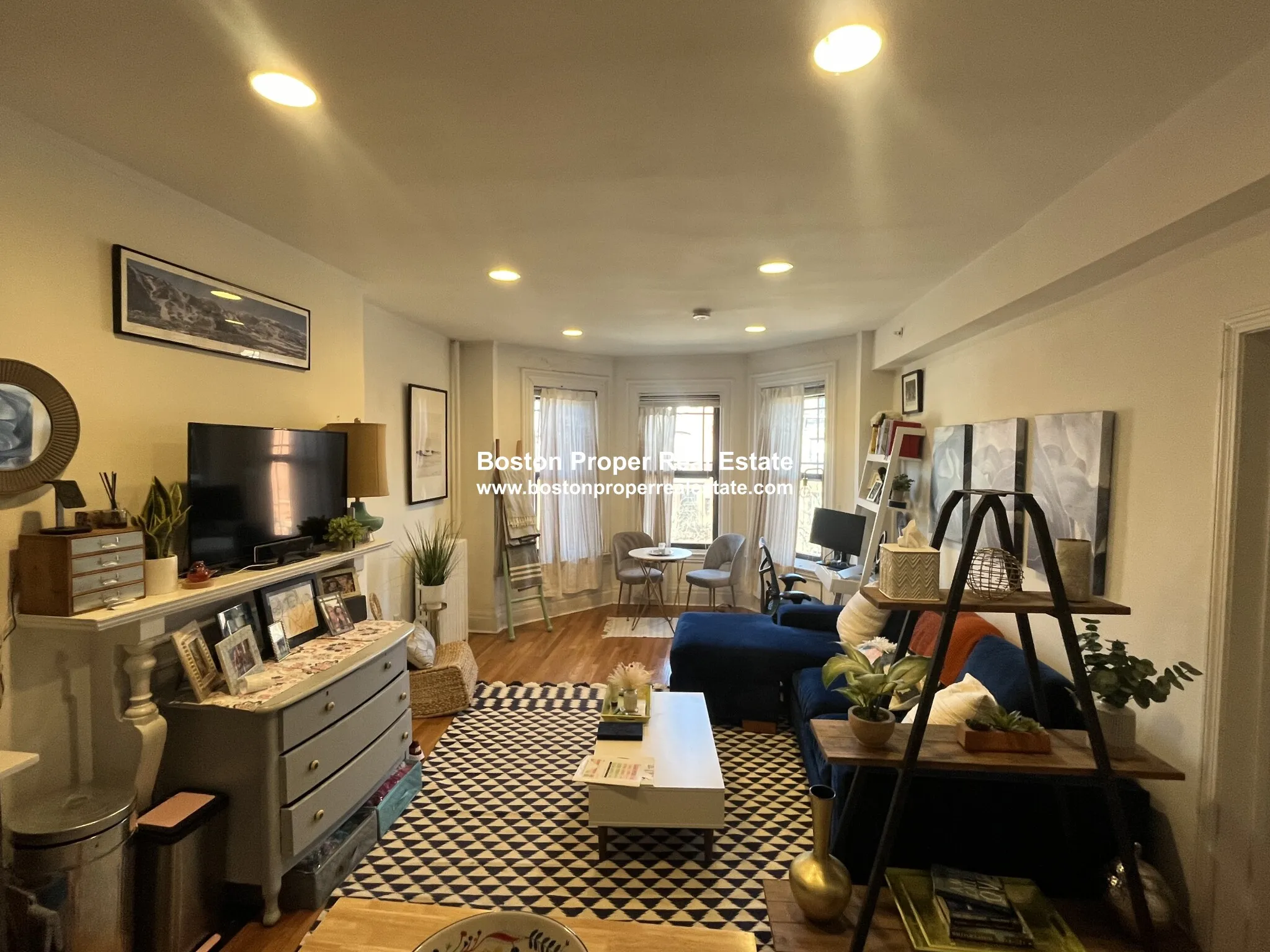 1 bed, 1 bath apartment for rent at 270 Newbury St Unit 7, Back Bay