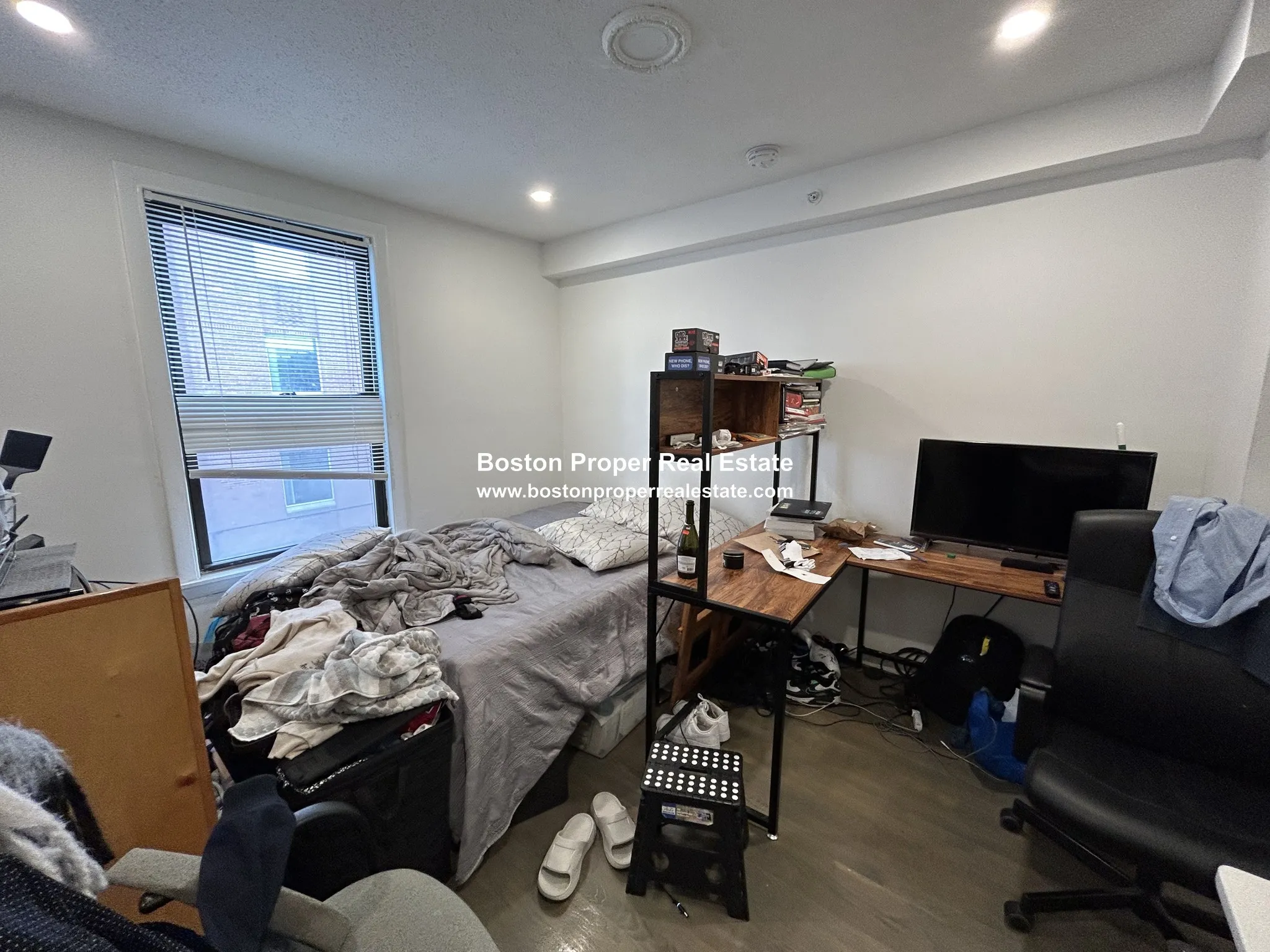 Studio bed, 1 bath apartment for rent at 270 Newbury St Unit 9, Back Bay — photo 2 of 13