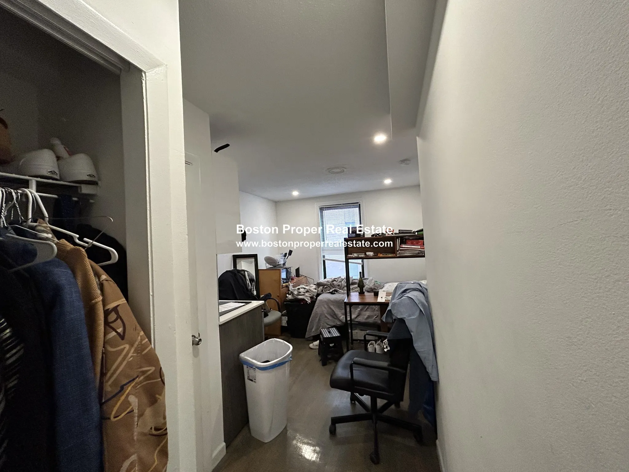 Studio bed, 1 bath apartment for rent at 270 Newbury St Unit 9, Back Bay — photo 9 of 13