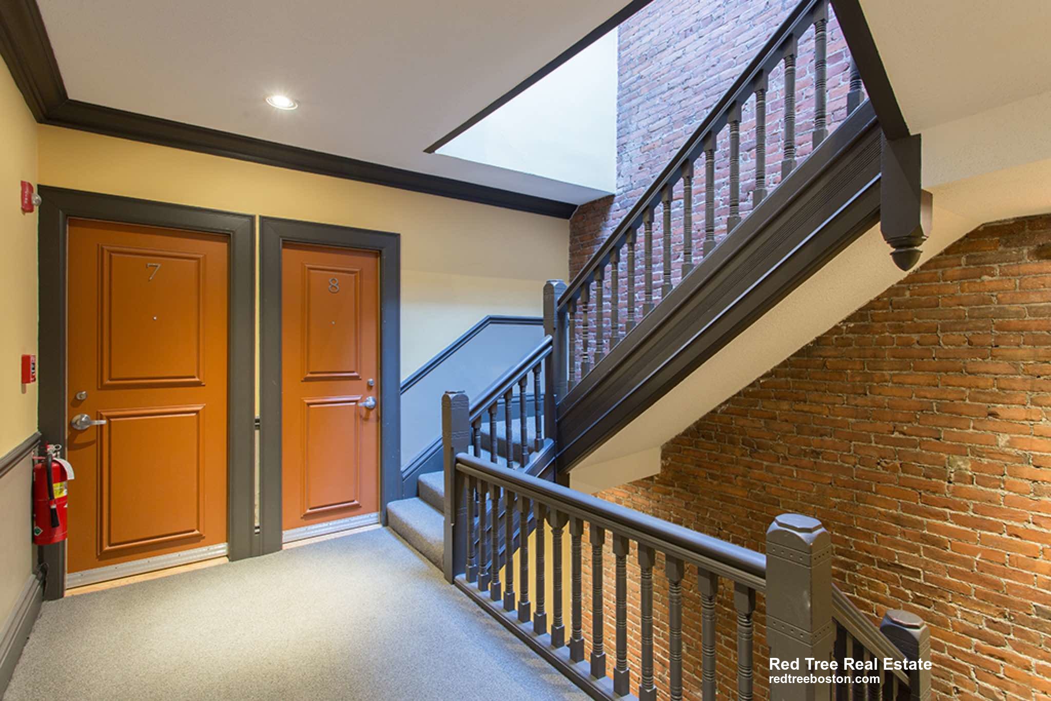Studio bed, 1 bath apartment for rent at 270 Newbury St Unit 9, Back Bay — photo 6 of 6