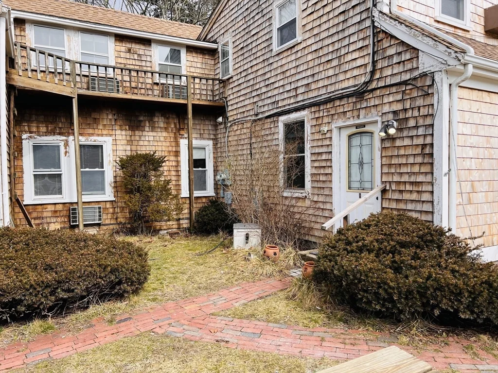 2 bed, 1 bath apartment for rent at 270 Ocean Ave Unit 8 -YEARLY-, Hyannis — photo 19 of 25